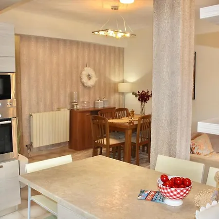 Suiteviewporos Appartement Galatás